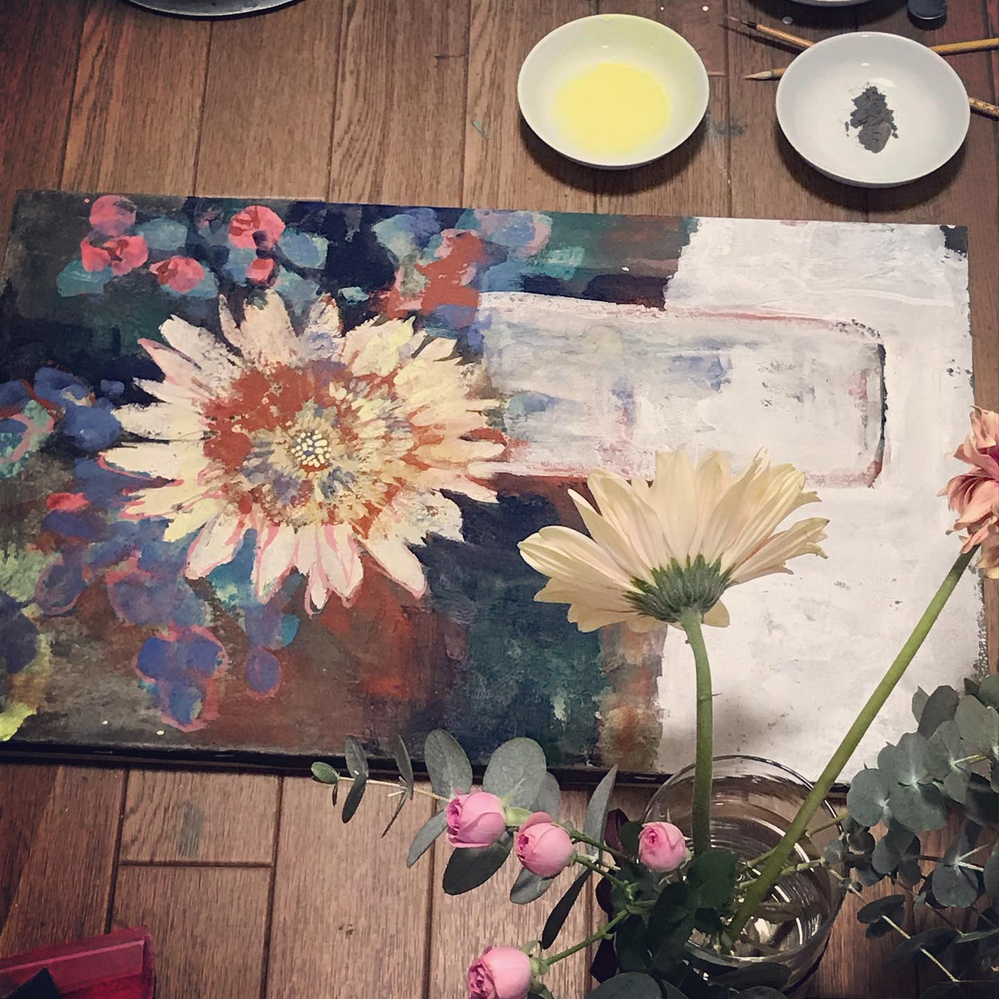 姉と共にウエディング でお世話になったマリーエイドに遊びに行ったら、お花をいただきました！

感動と感謝を作品に…。